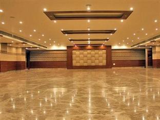 Grand Thakar Hotel Rajkot Luaran gambar